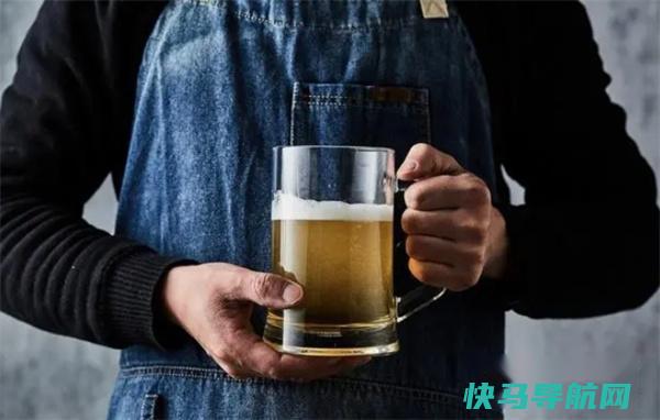 “适量喝酒”和“滴酒不沾”的人，哪一种人更健康？一次性告诉你