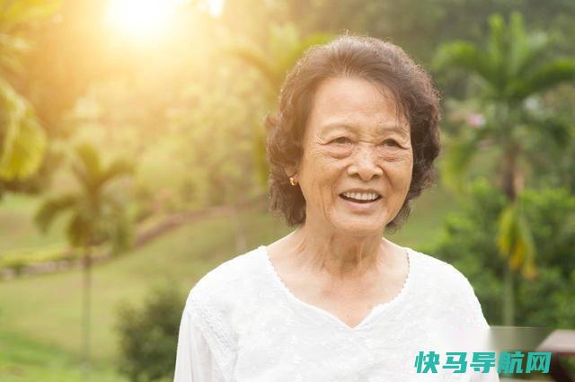 过了70岁 为何会“断崖式”衰老 若没得过4种病 值得恭喜 第3张